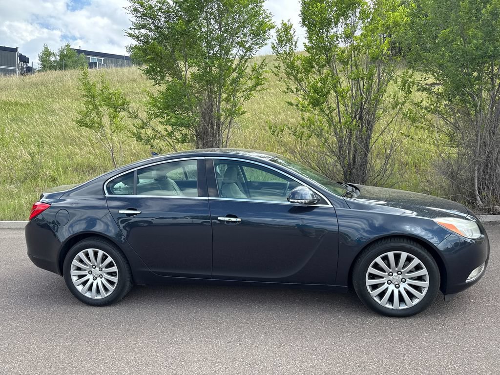 Used 2013 Buick Regal Premium FWD image 10