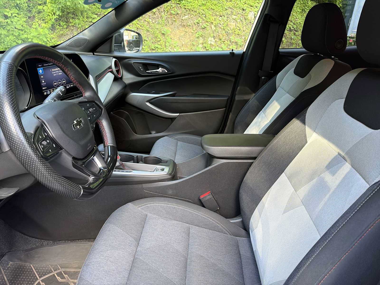 Certified 2024 Chevrolet Trax RS w/ Driver Confidence Package FWD image 17