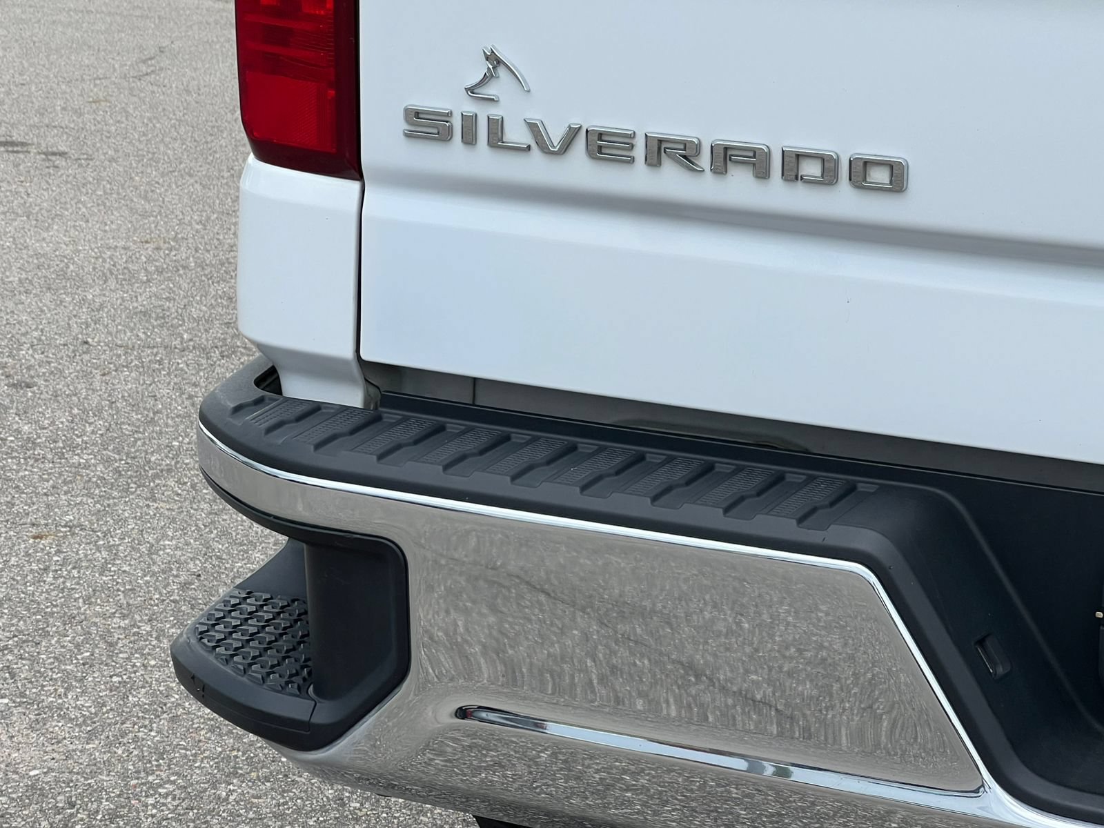 Used 2020 Chevrolet Silverado 1500 LT w/ All-Star Edition AWD/4WD image 11