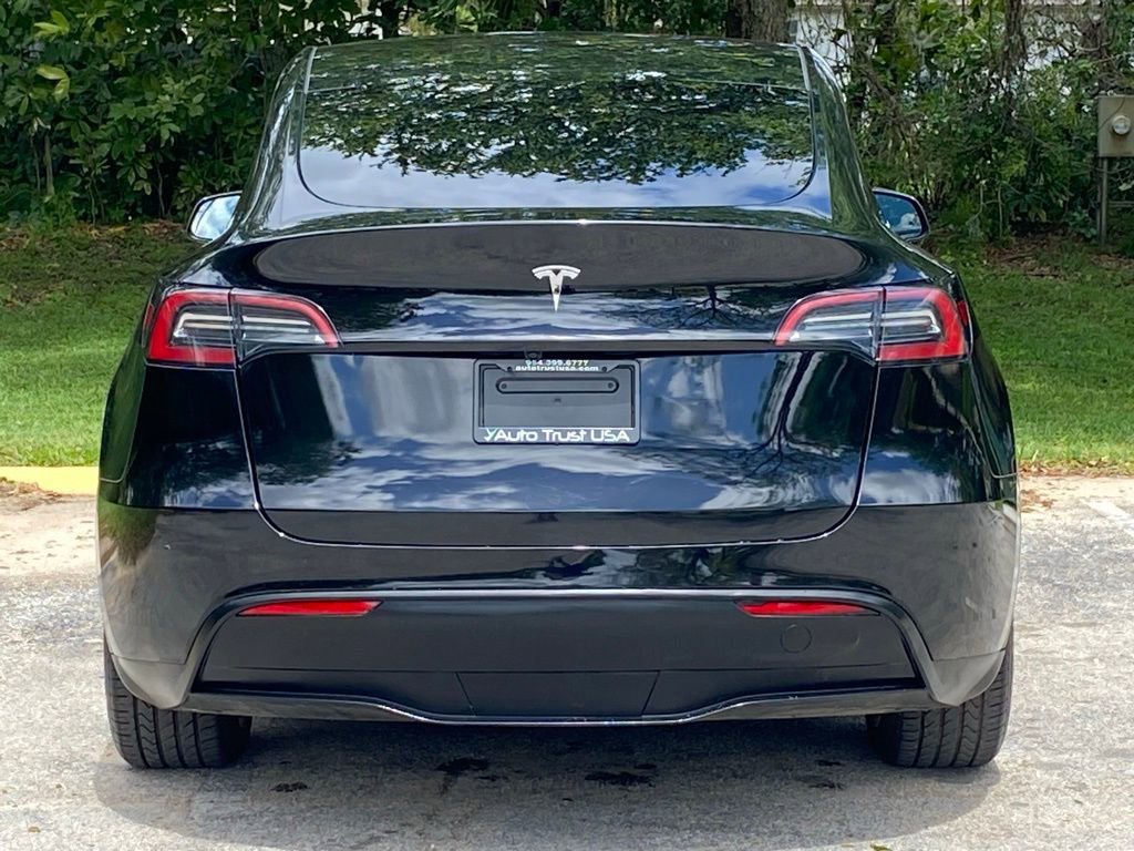 Used 2023 Tesla Model Y Long Range image 9