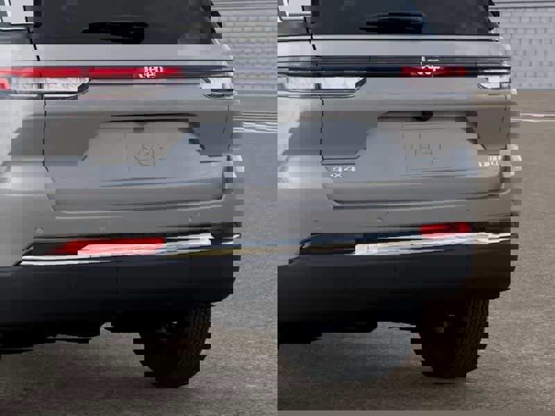 New 2025 Jeep Grand Cherokee Limited image 13