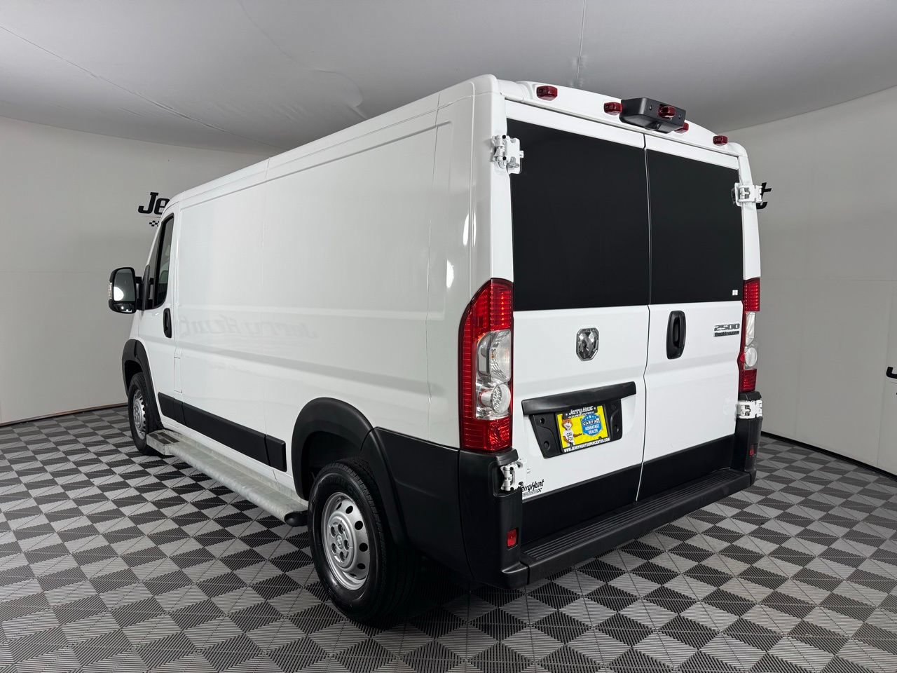 Used 2025 RAM ProMaster 2500 w/ U-Haul Equipment Group FWD image 8