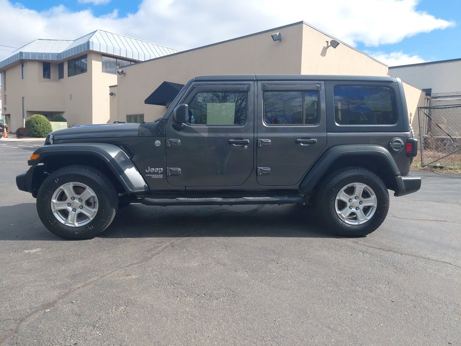 Used 2019 Jeep Wrangler Unlimited Sport S image 30