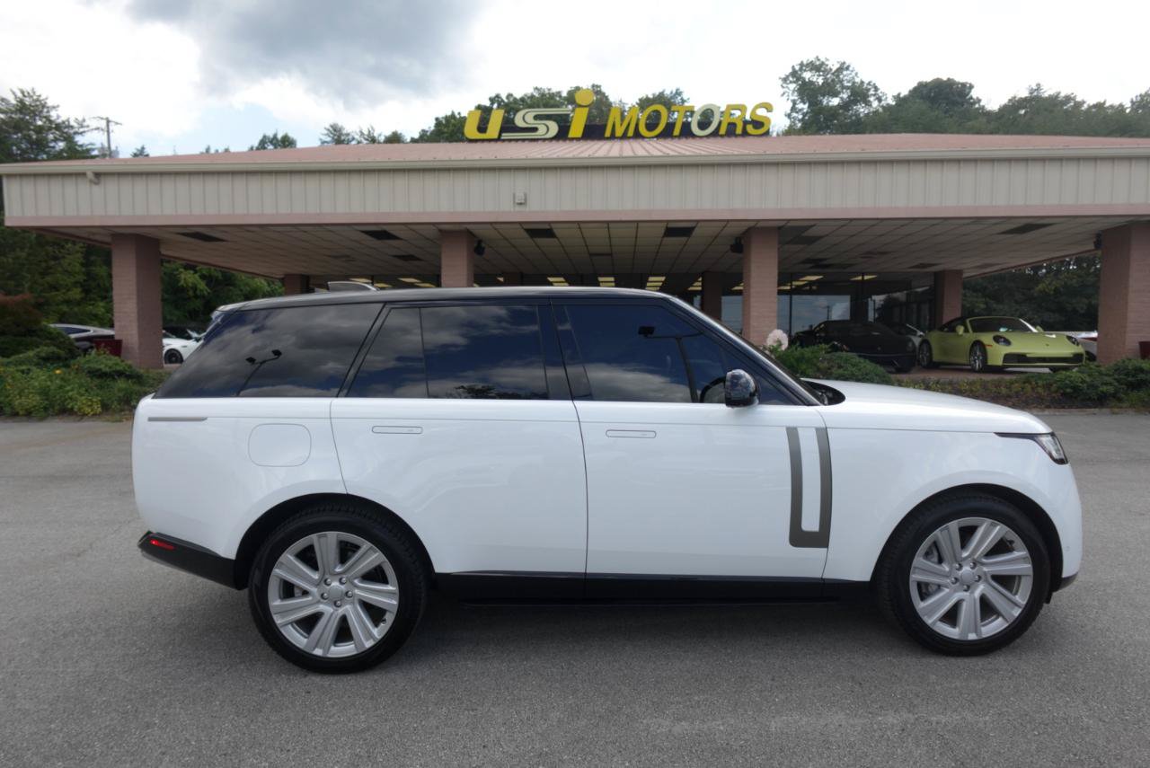Used 2023 Land Rover Range Rover SE AWD/4WD image 2