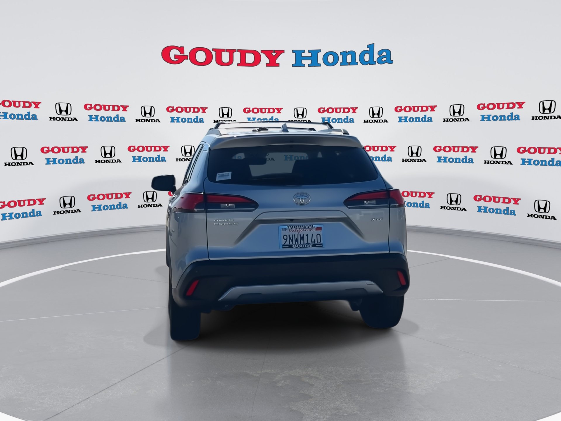 Used 2024 Toyota Corolla Cross XLE w/ Convenience Package FWD image 7