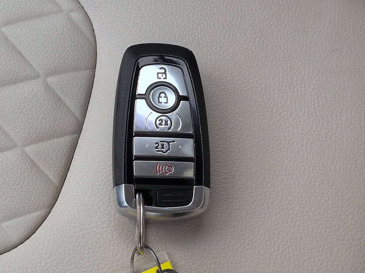 Used 2023 Ford Edge Titanium AWD/4WD image 29