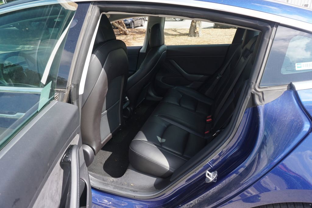 Used 2019 Tesla Model 3 Standard Range RWD image 19