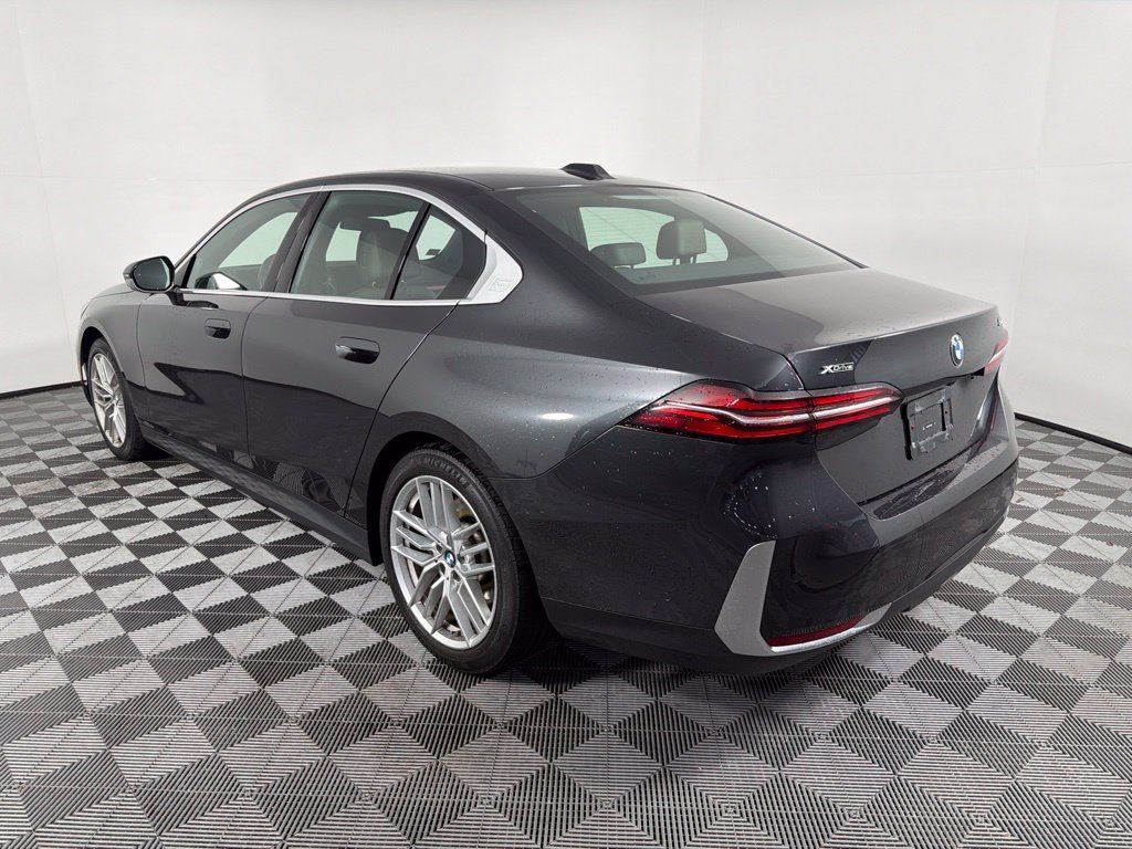 Used 2024 BMW 540i xDrive w/ Premium Package AWD/4WD image 7