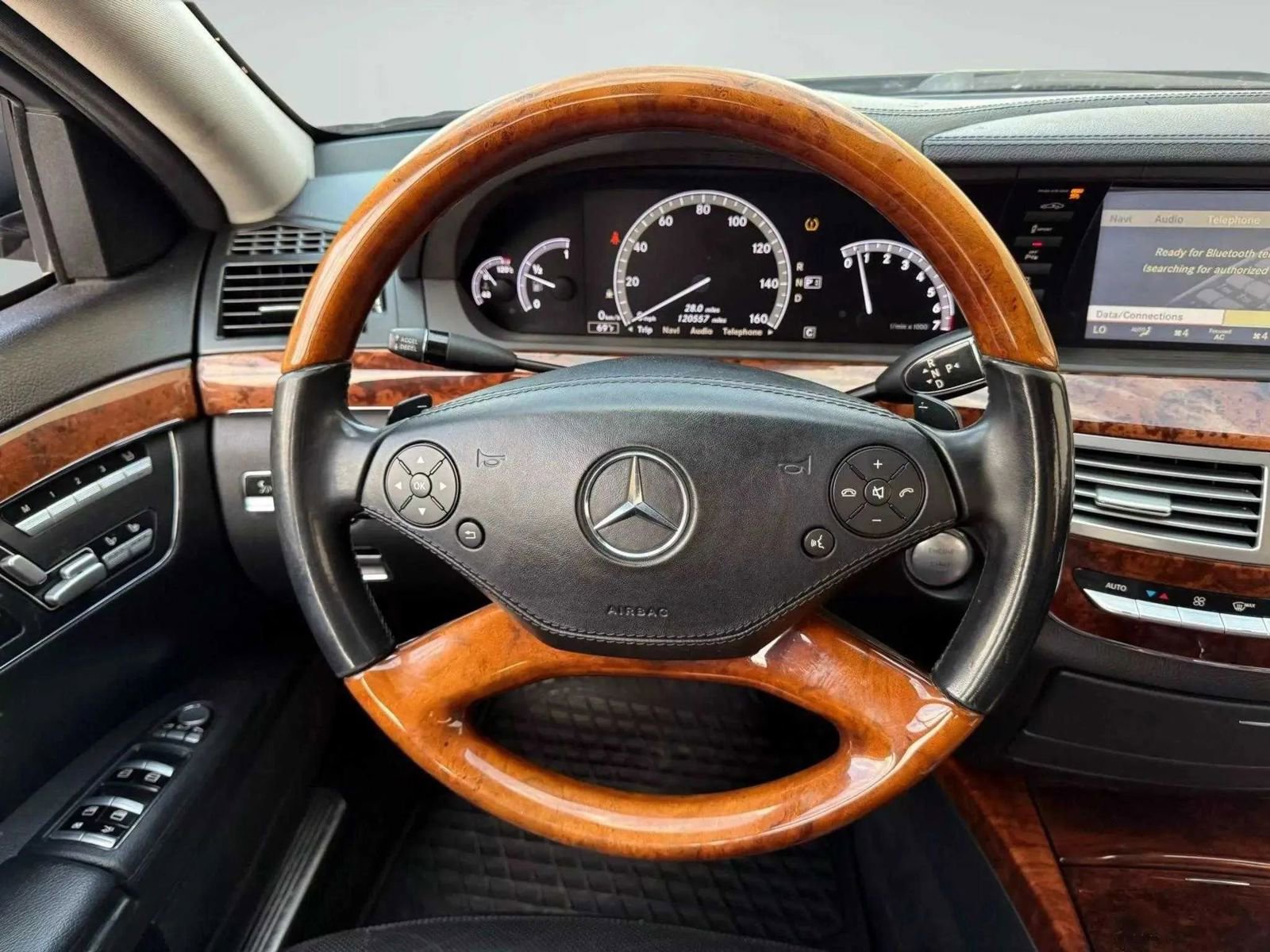Used 2010 Mercedes-Benz S 550 image 21