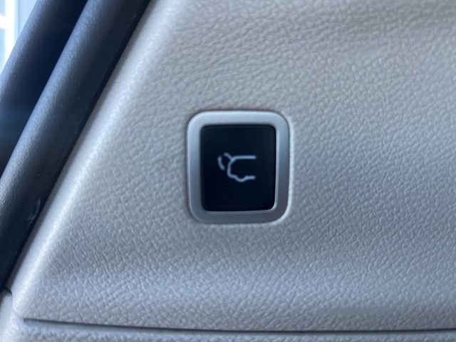 Used 2022 Chrysler Pacifica Touring-L image 8