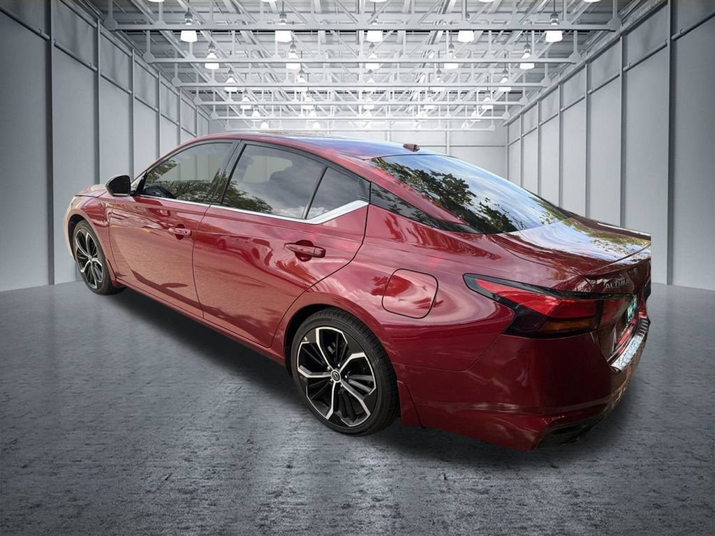Used 2023 Nissan Altima 2.5 SR FWD image 7