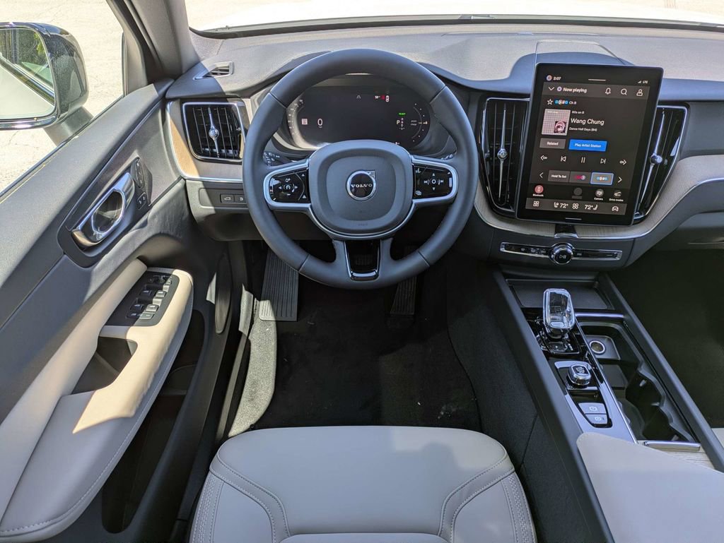 New 2026 Volvo XC60 T8 Core w/ Protection Package Premier image 20