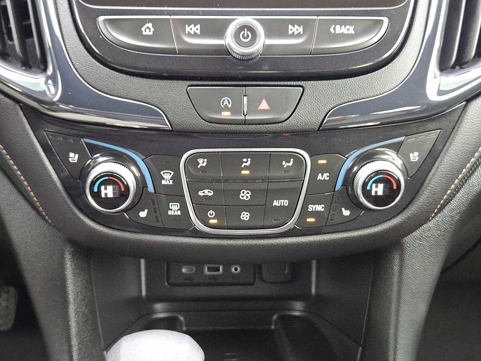 Certified 2024 Chevrolet Equinox Premier image 19