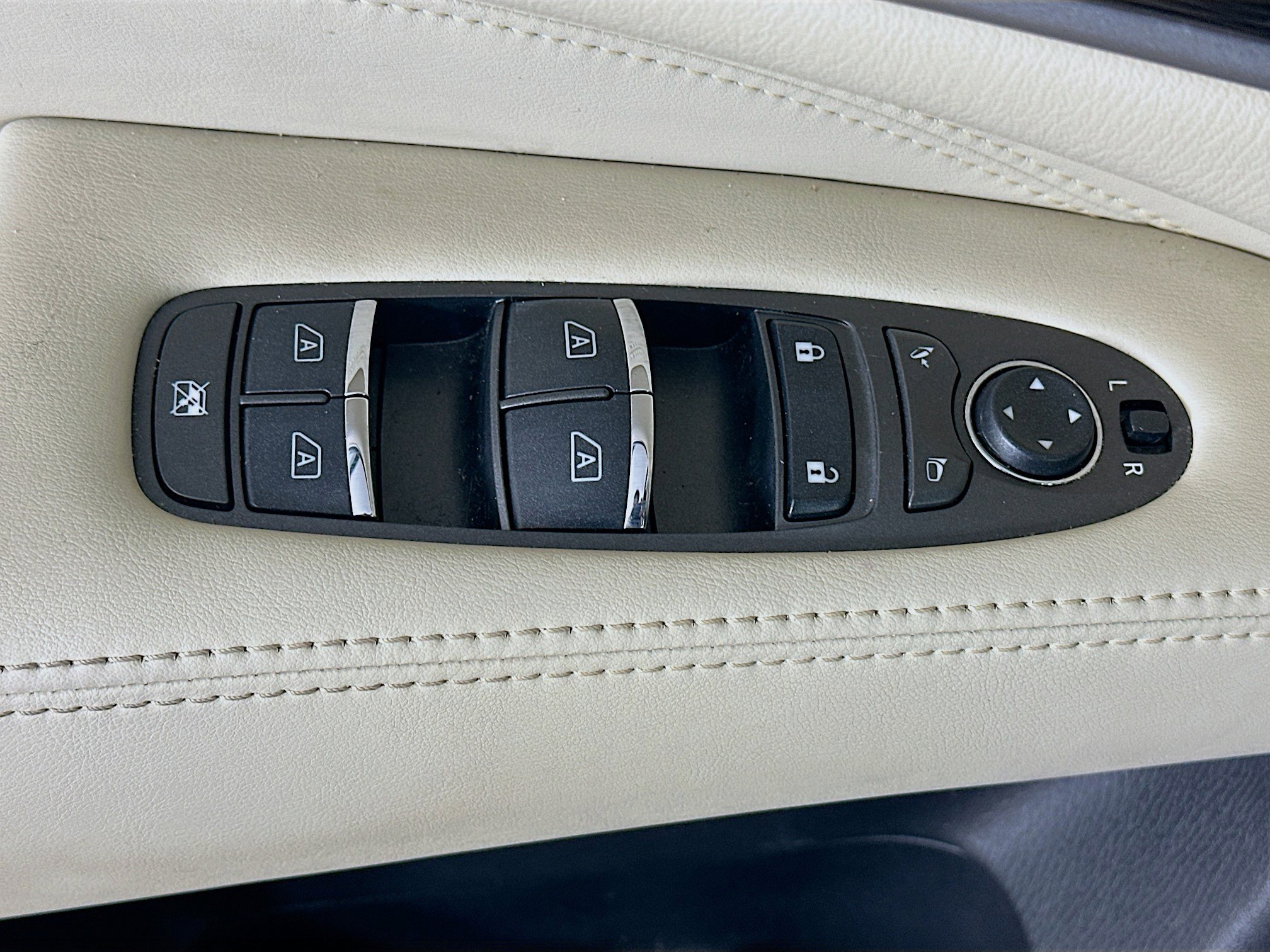 Used 2017 INFINITI QX60 FWD w/ Premium Plus Package image 15