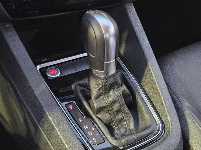Used 2017 Volkswagen Jetta SEL image 11