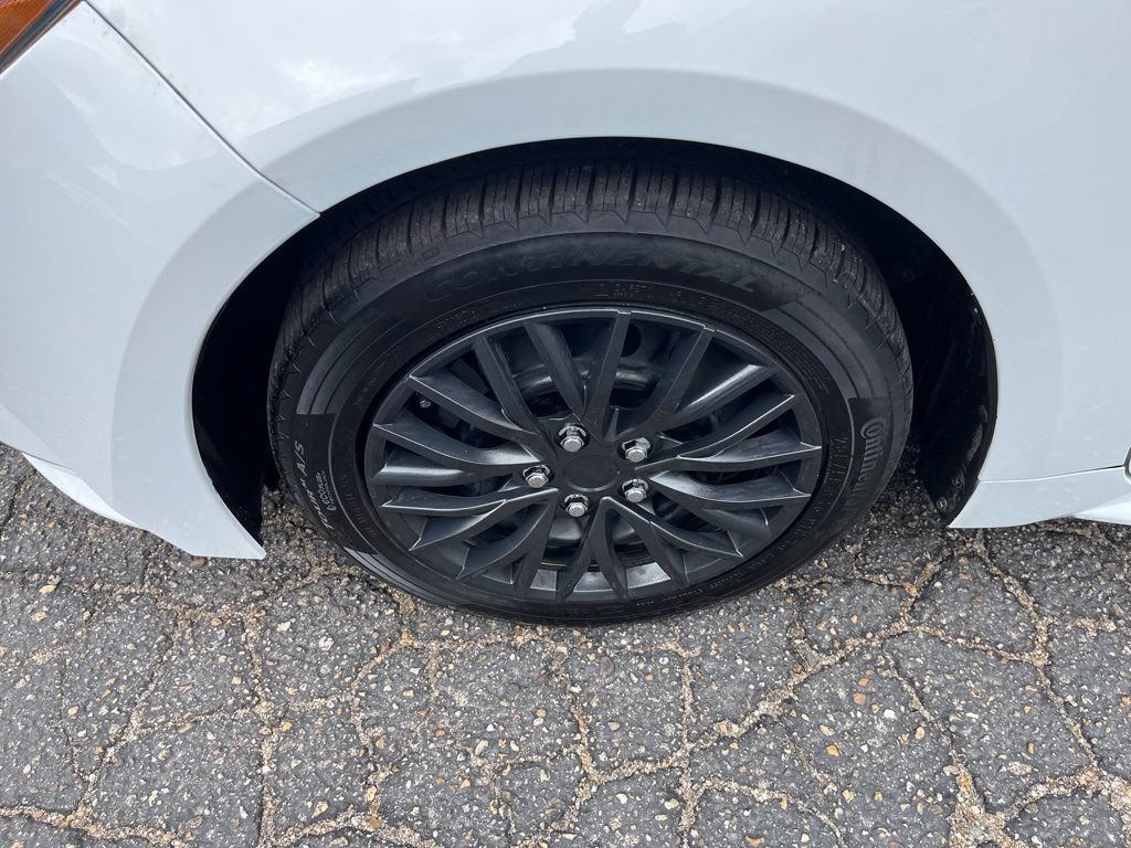 Used 2022 Toyota Corolla LE FWD image 15