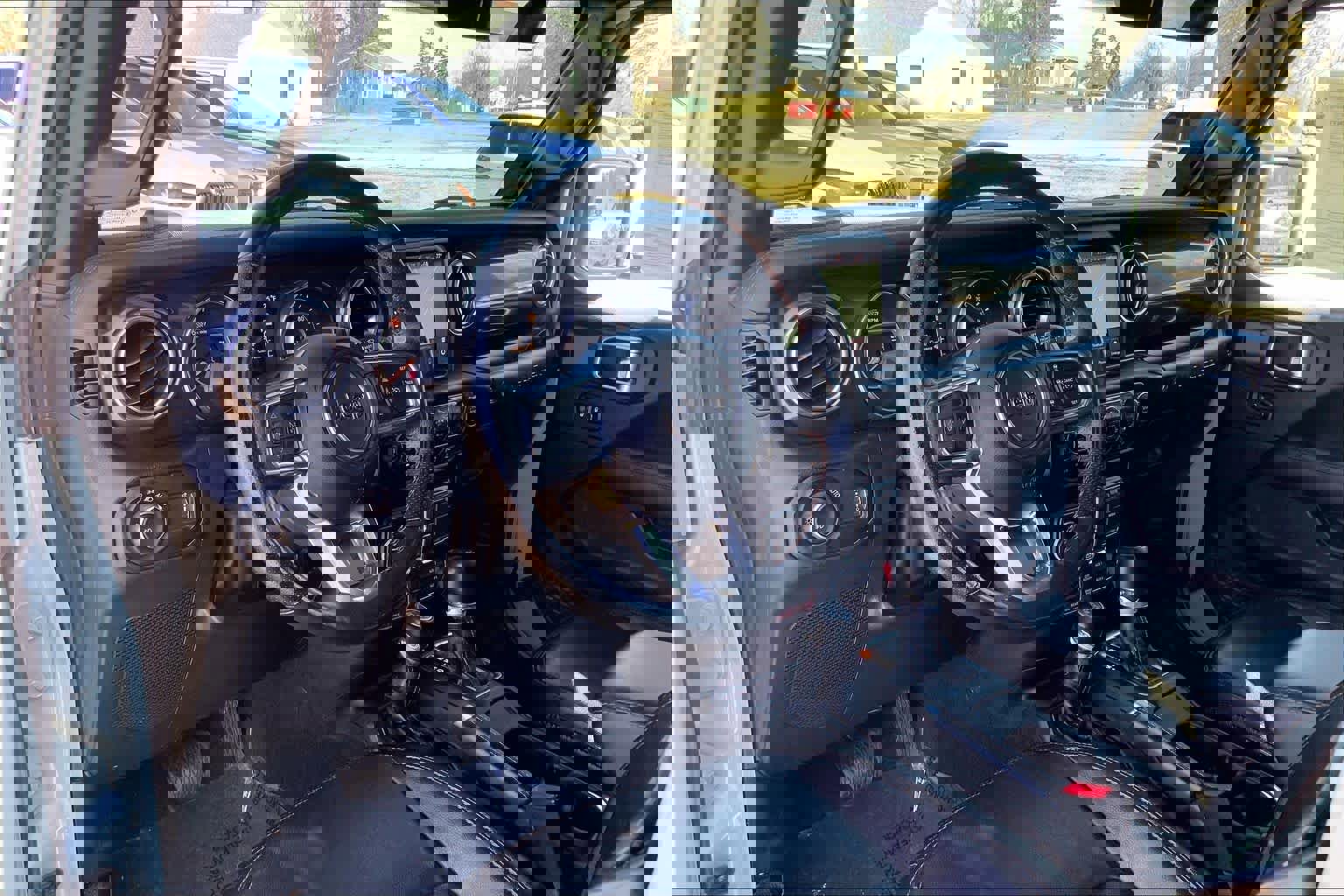 Used 2023 Jeep Wrangler Unlimited Rubicon 392 w/ Xtreme Recon 35" Tire Package image 16