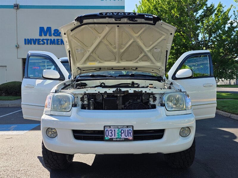 Used 2005 Toyota Sequoia SR5 AWD/4WD image 29