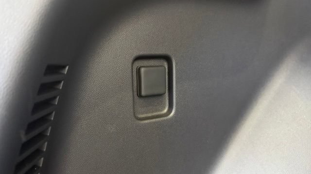 New 2025 Chevrolet Equinox EV LT FWD image 6
