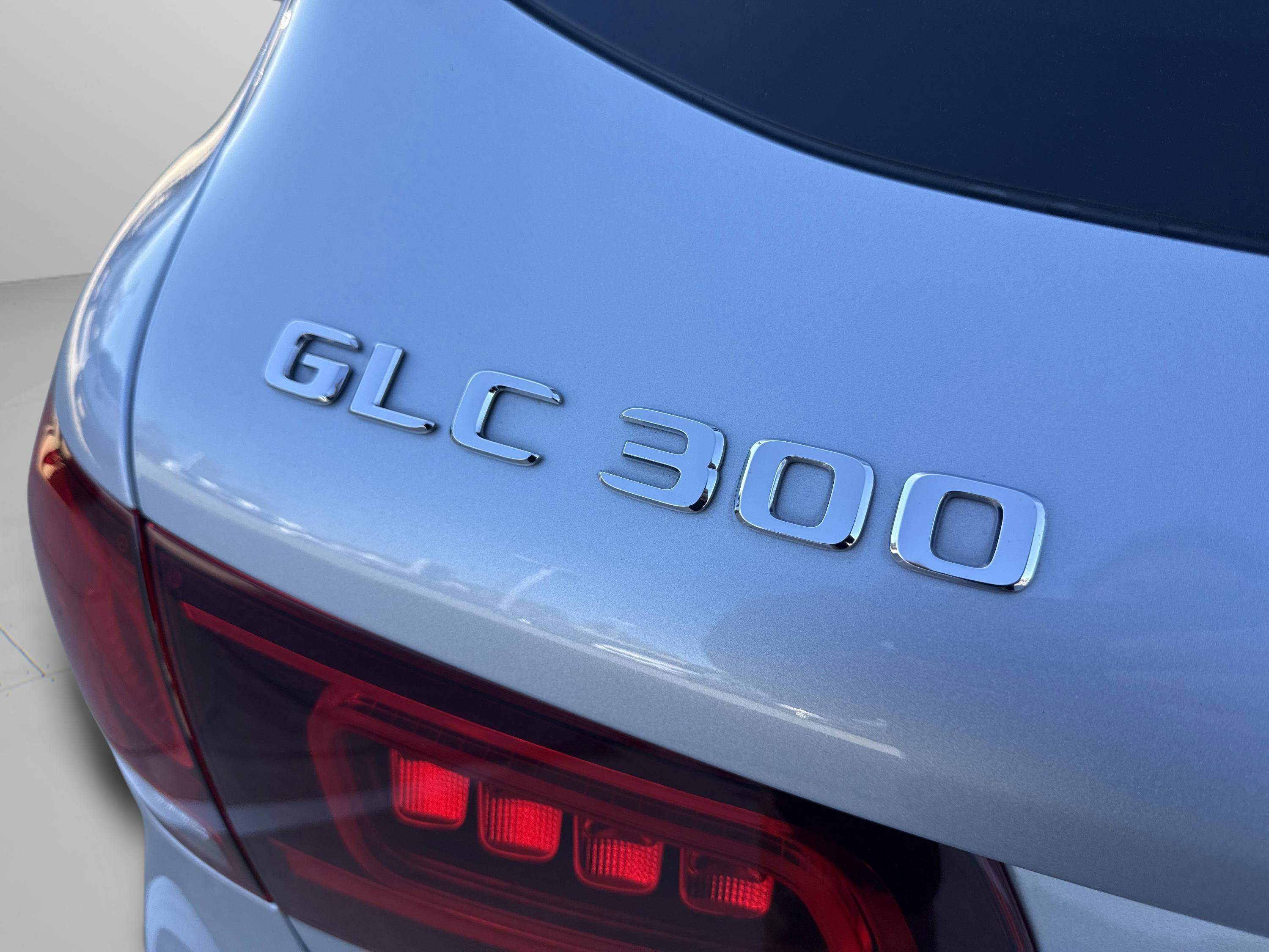 Certified 2022 Mercedes-Benz GLC 300 image 26