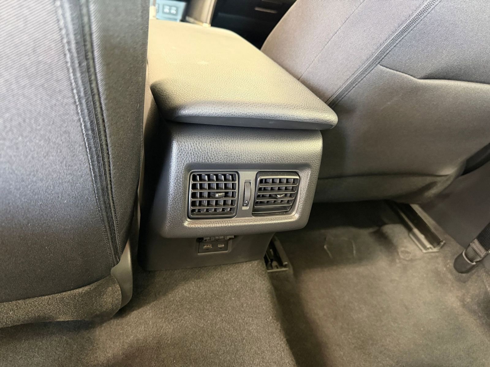 Used 2025 Toyota Camry LE image 23