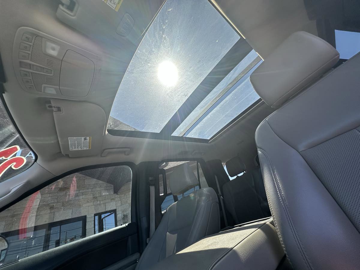 Used 2019 Lincoln Nautilus Reserve w/ Driver Assistance Package image 10