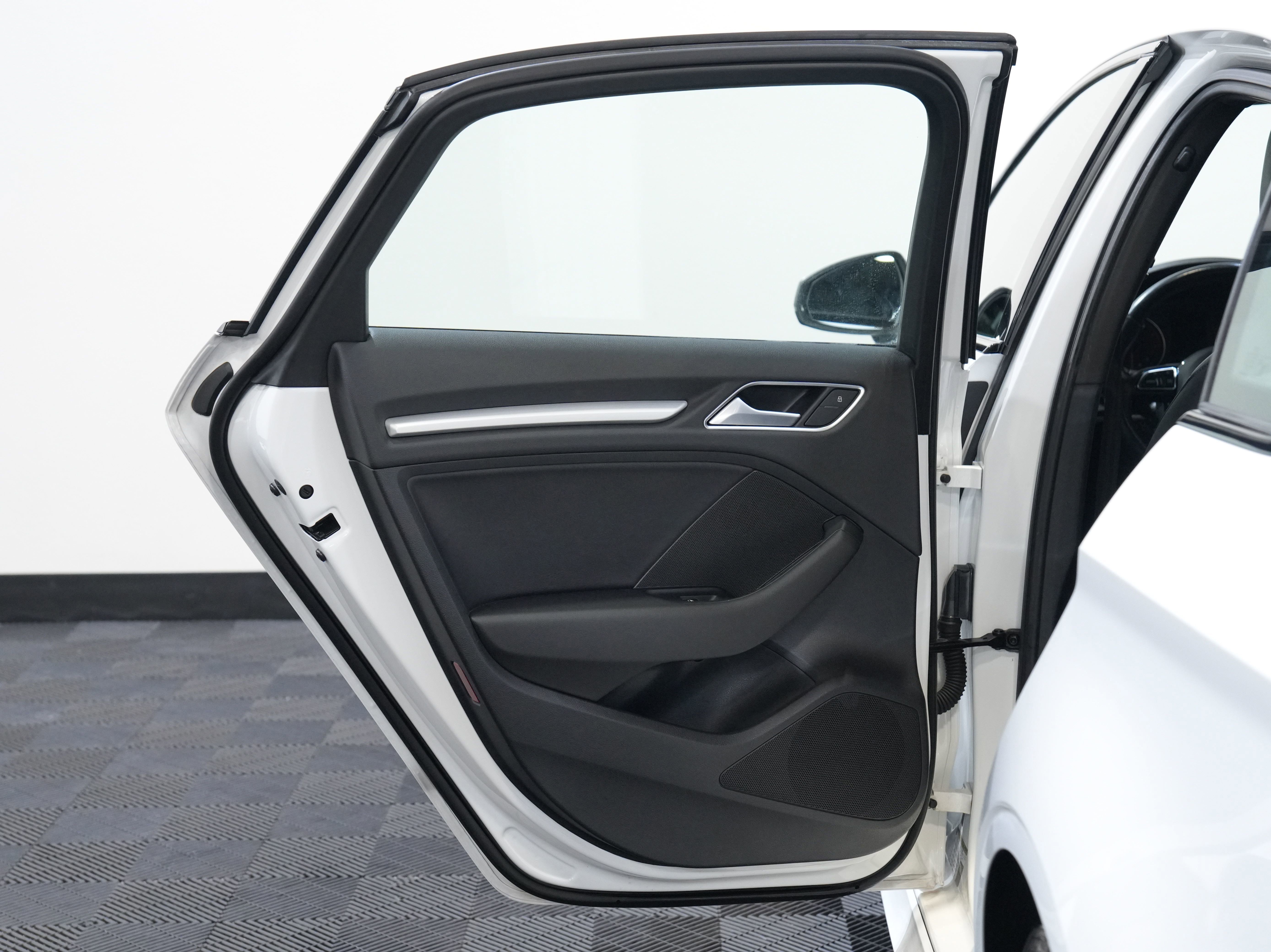 Used 2016 Audi A3 2.0T Premium image 26