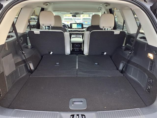 New 2026 Lincoln Aviator 2WD image 9