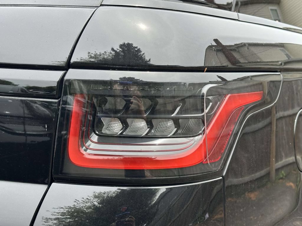 Used 2021 Land Rover Range Rover Sport HST AWD/4WD image 8