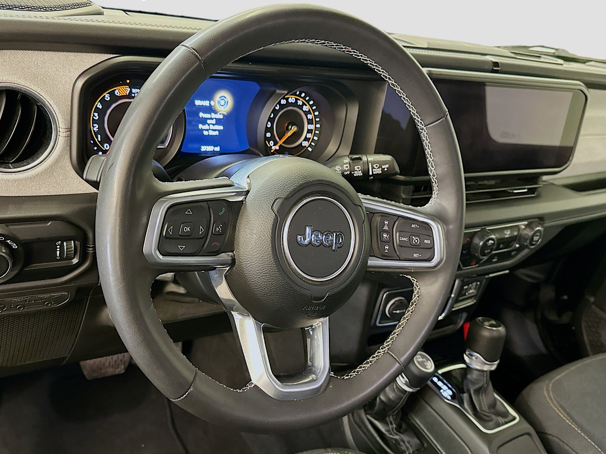 Used 2025 Jeep Wrangler Unlimited Sahara AWD/4WD image 18