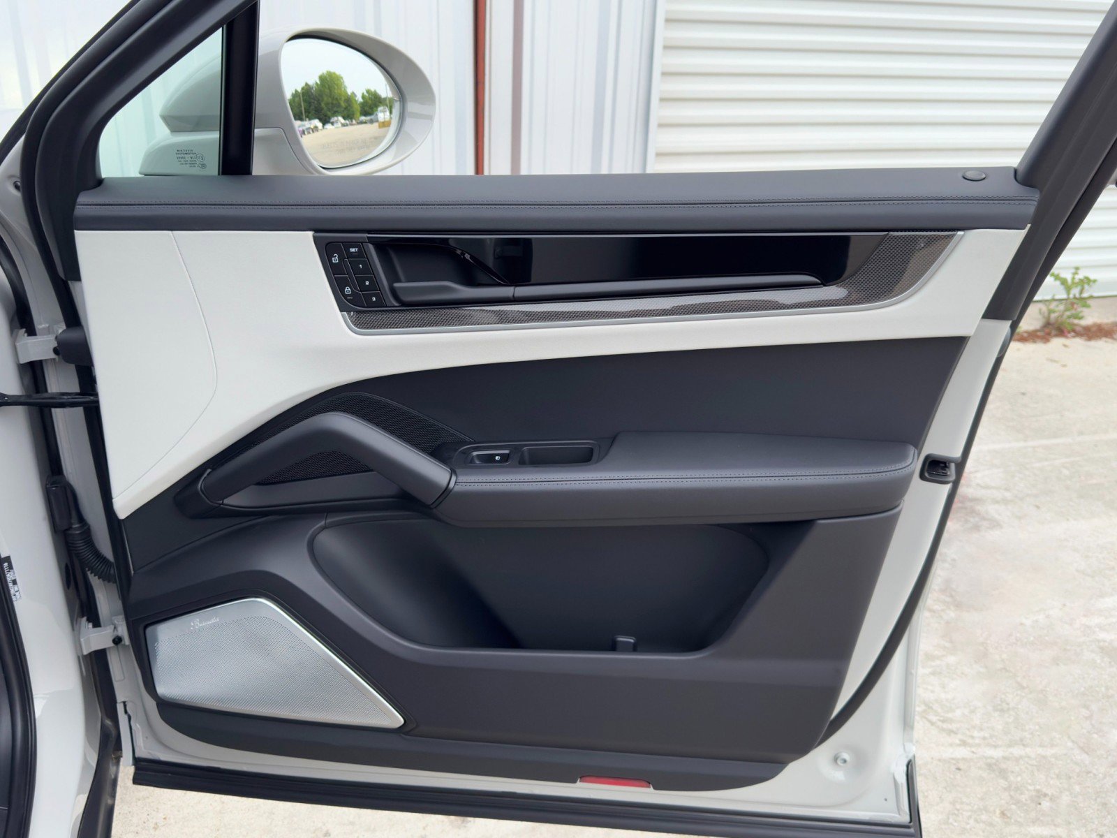 Used 2024 Porsche Cayenne Turbo image 60