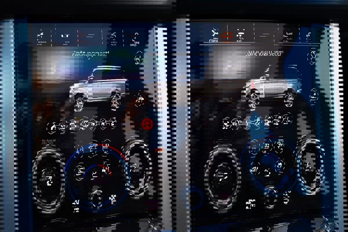 Used 2018 Land Rover Range Rover HSE image 24