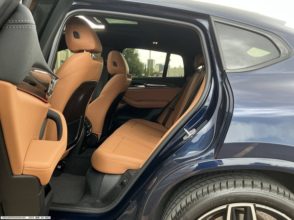 Used 2025 BMW X4 M40i AWD/4WD image 9