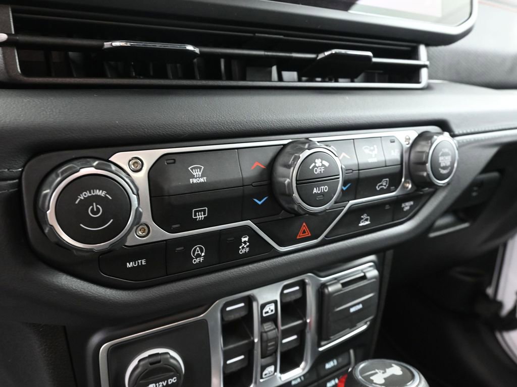 Used 2025 Jeep Wrangler Unlimited Rubicon image 20