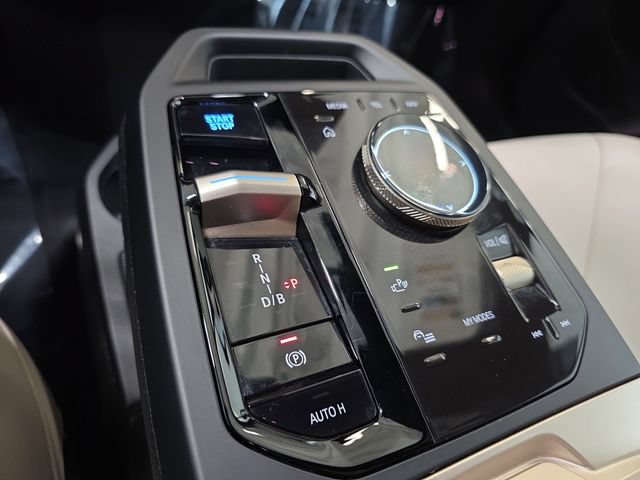 Certified 2026 BMW iX xDrive45 AWD/4WD image 20