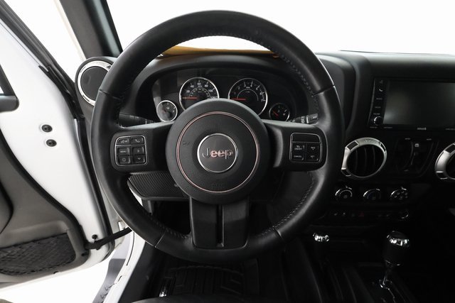 Used 2018 Jeep Wrangler Unlimited Sahara w/ Connectivity Group image 13