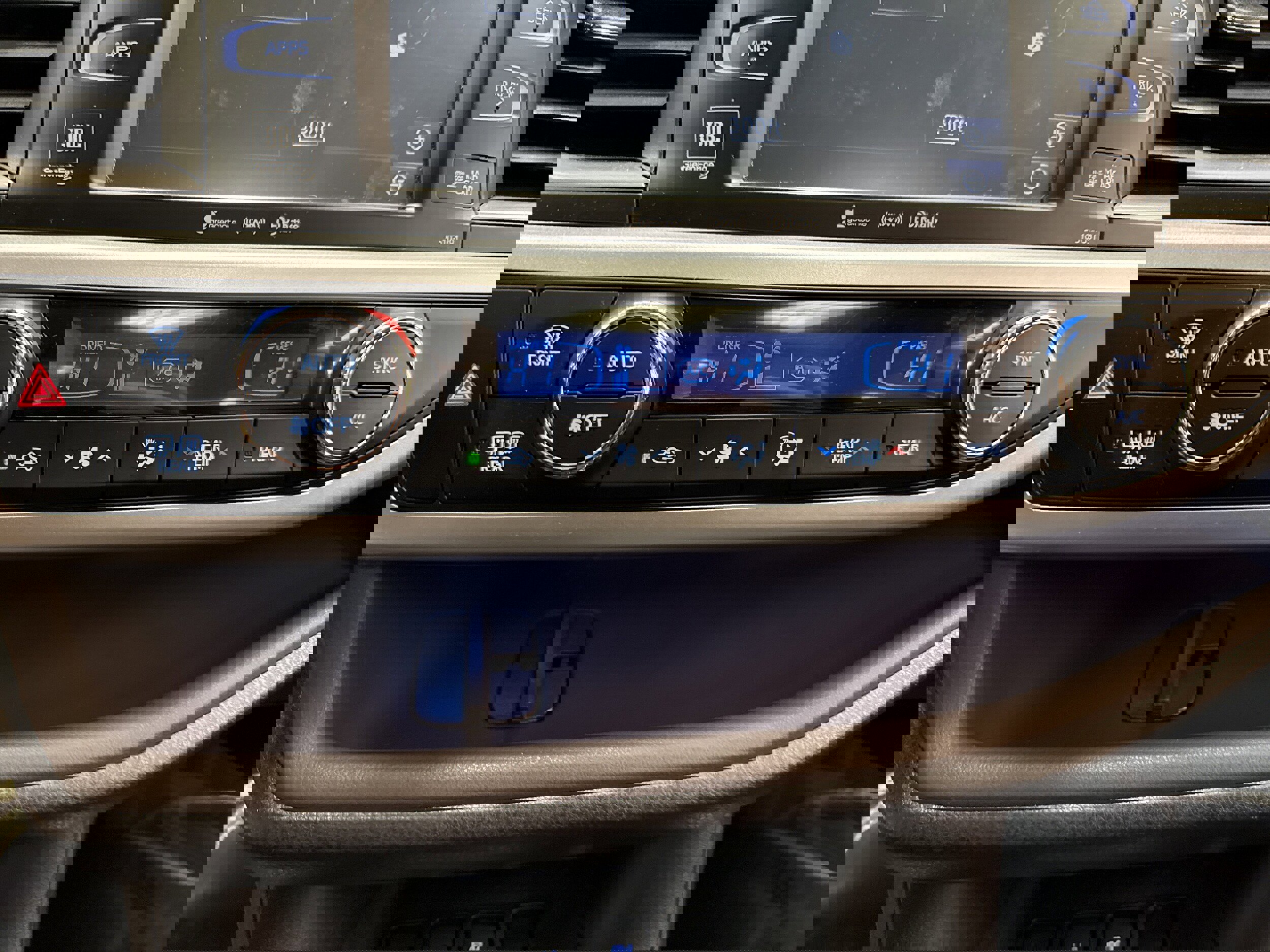 Used 2019 Toyota Highlander Limited Platinum image 56