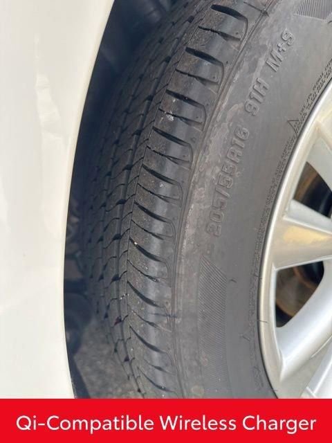 Used 2025 Toyota Corolla LE w/ LE Premium Package image 14