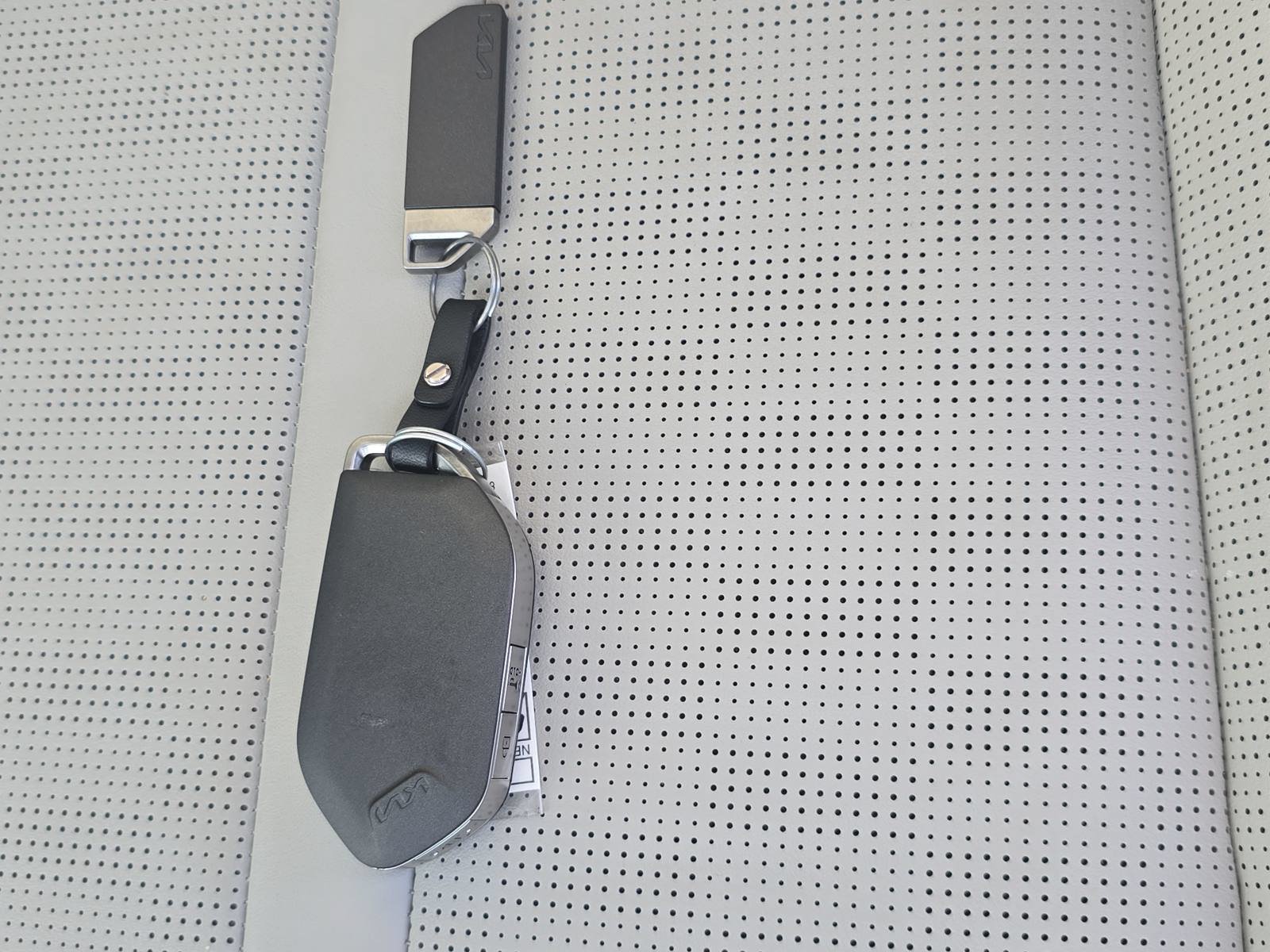 Used 2025 Kia Sorento S w/ Panoramic Sunroof Package FWD image 36