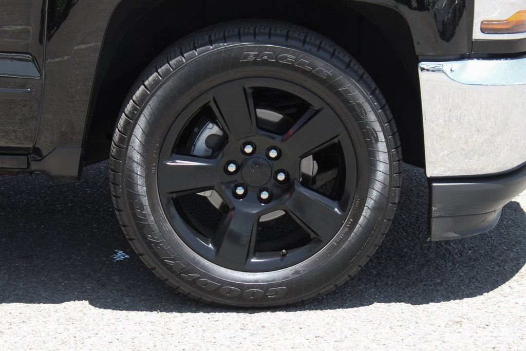 Used 2016 Chevrolet Silverado 1500 LT w/ LT Convenience Package RWD image 30