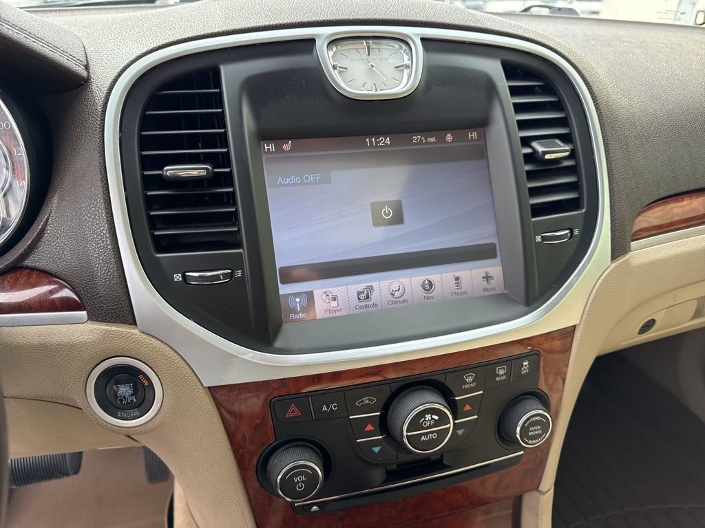 Used 2011 Chrysler 300 Limited w/ Luxury Group image 22