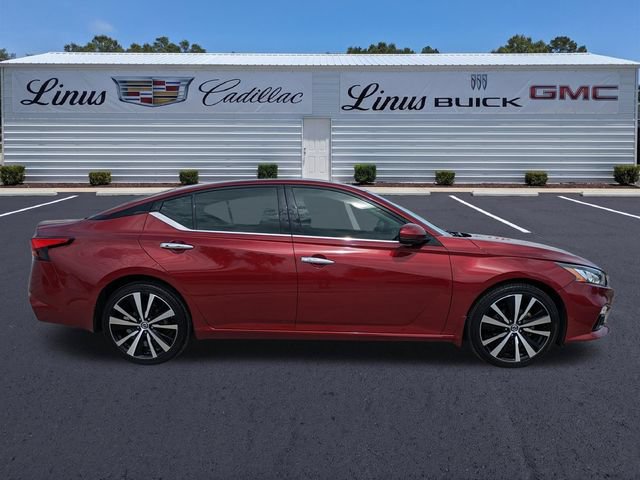Used 2022 Nissan Altima 2.5 Platinum AWD/4WD image 3