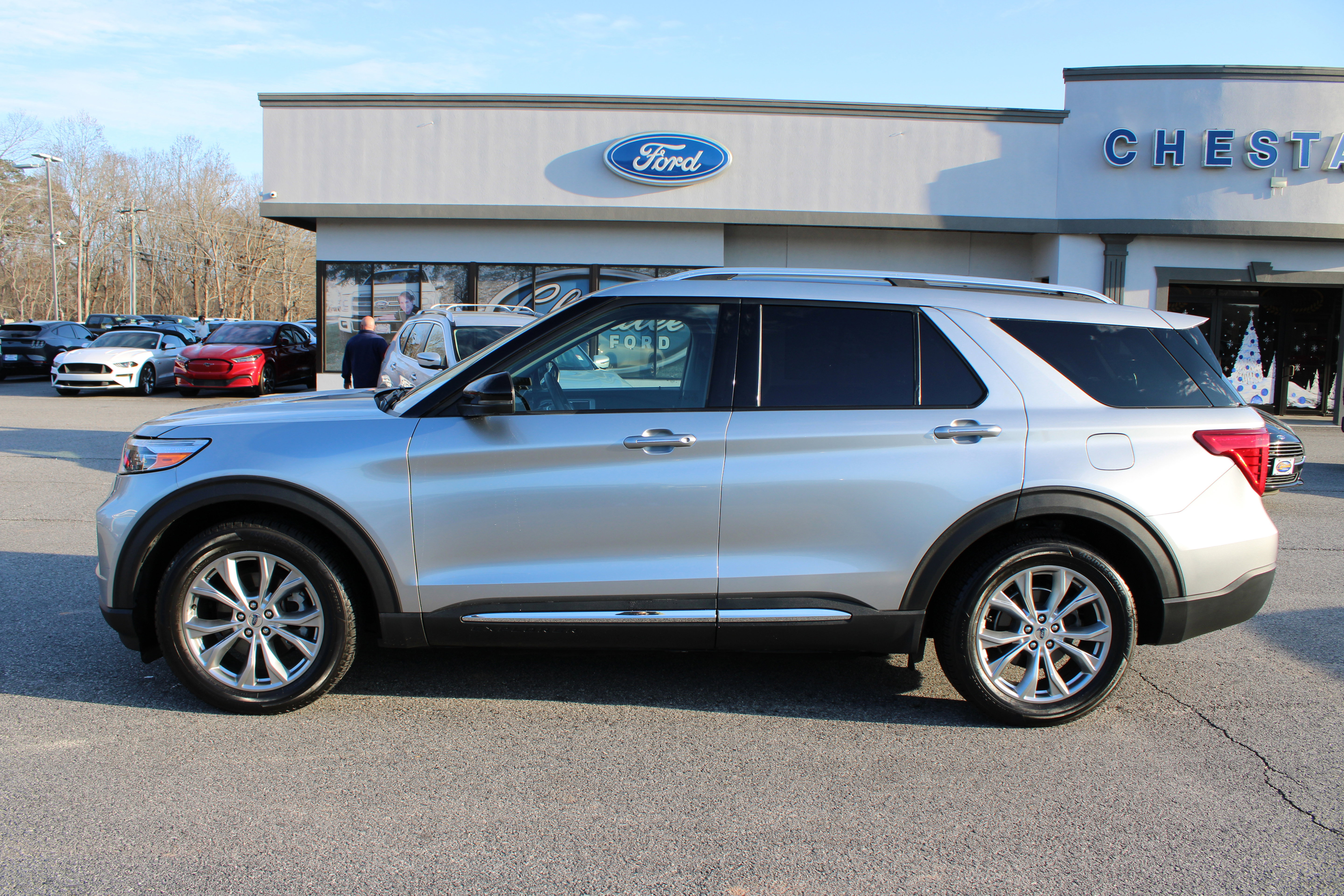 Used 2021 Ford Explorer Limited w/ Equipment Group 301A image 1