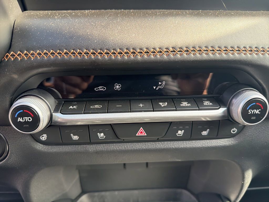 Used 2025 MAZDA CX-50 AWD 2.5 Turbo w/ Premium Pkg image 26