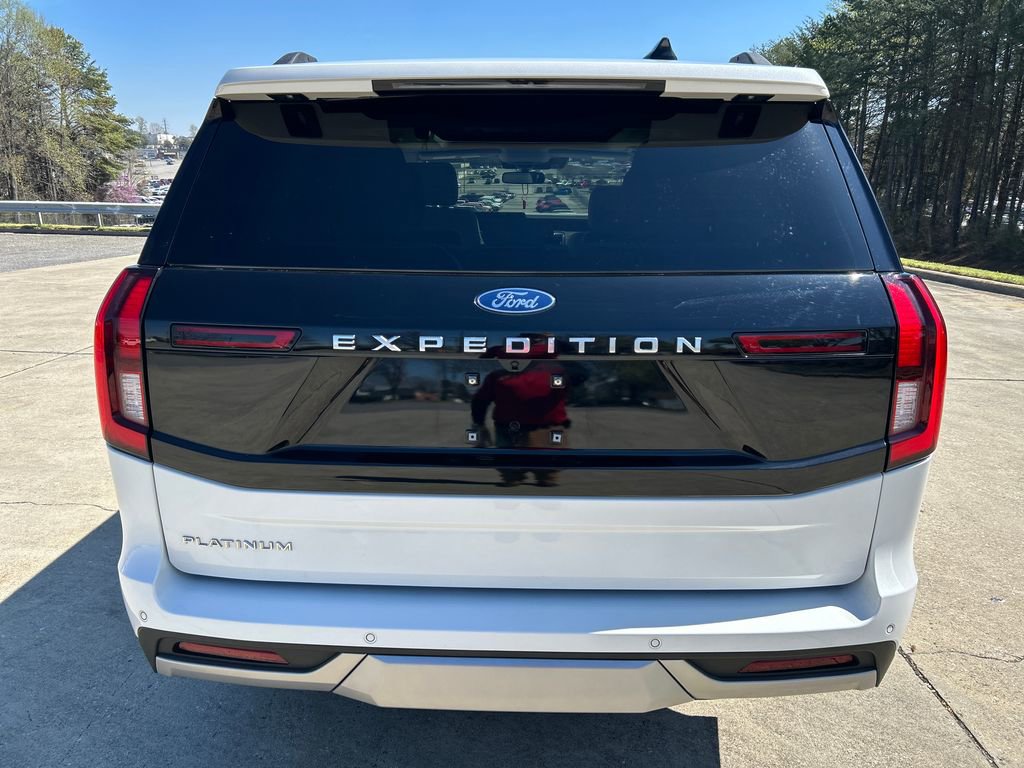 Used 2025 Ford Expedition Platinum image 5