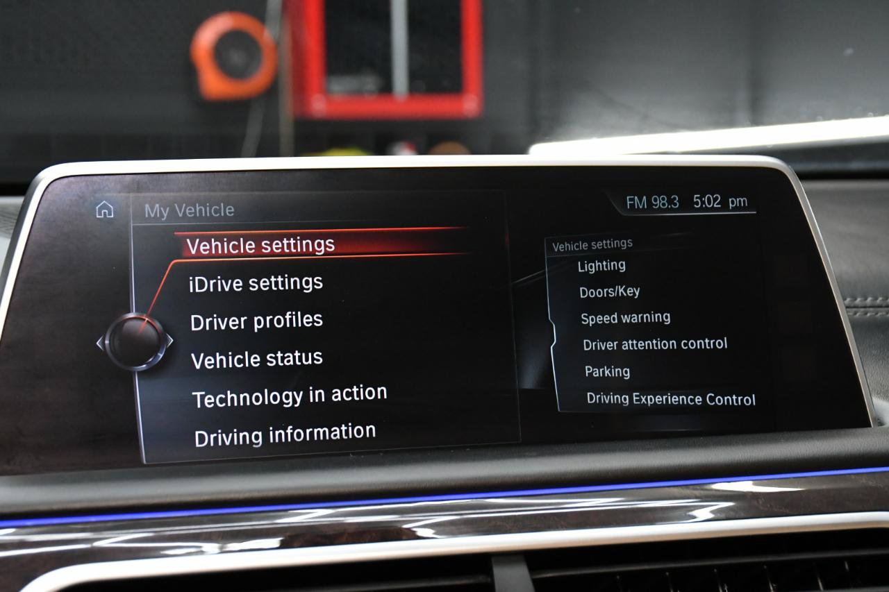 Used 2016 BMW 750i RWD image 58