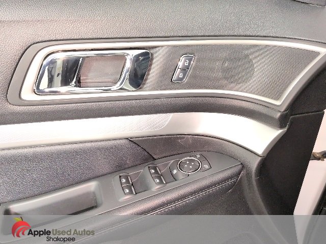 Used 2017 Ford Explorer XLT w/ Equipment Group 202A image 14