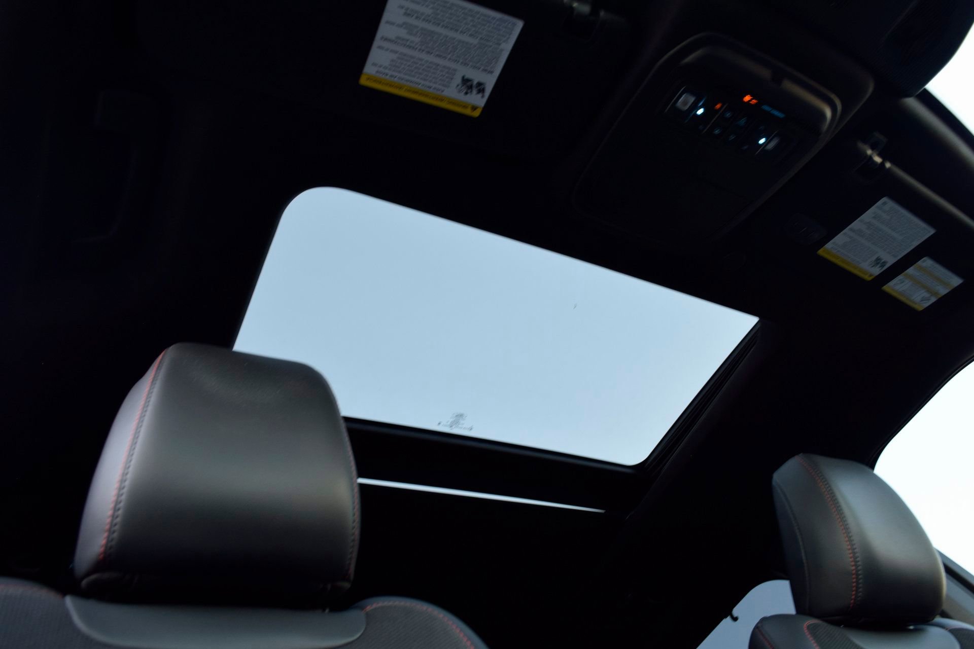 Certified 2025 Ford Explorer ST image 26