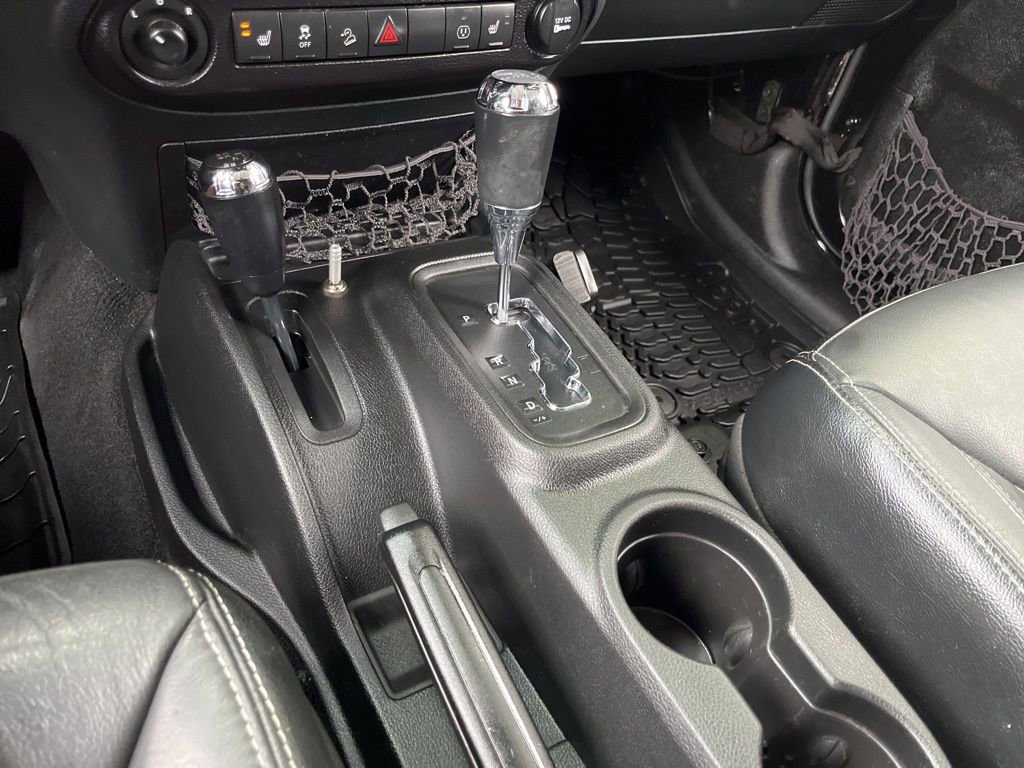 Used 2018 Jeep Wrangler Unlimited Rubicon w/ Cold Weather Group AWD/4WD image 43