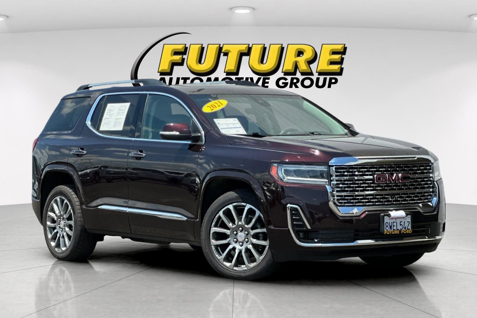Used 2021 GMC Acadia Denali w/ Denali Technology Package AWD/4WD image 2